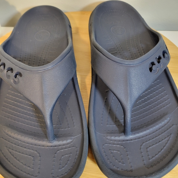 CROCS Shoes Crocs Navy Unisex Classic Comfort Flip Flop Sandals
